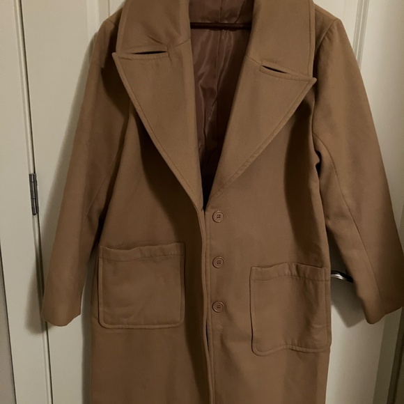 Crystal Kobe - Coat - Picture 2 of 9